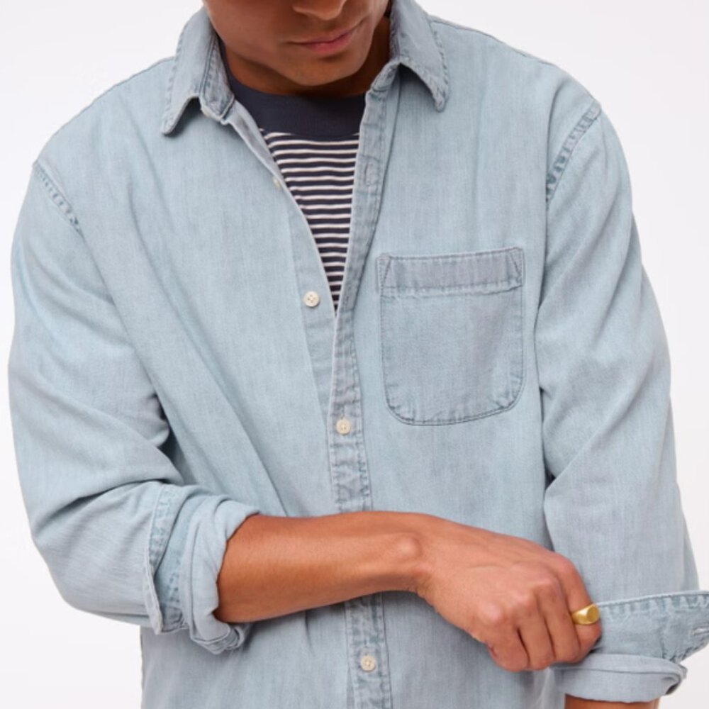 NWT Abercrombie & Fitch 100% Cotton Men's Denim Button-Up Shirt
